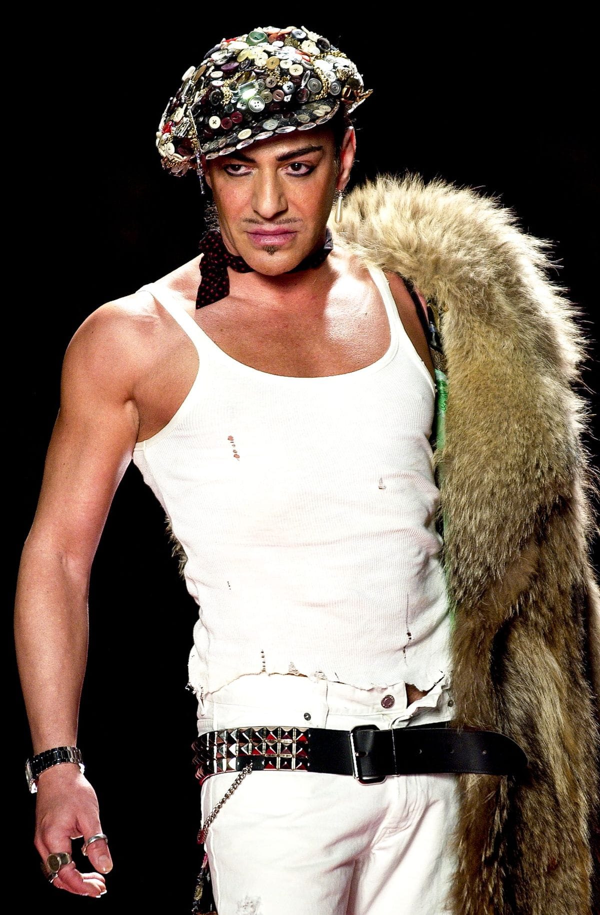 John Galliano headlinuje MET GALA 2027