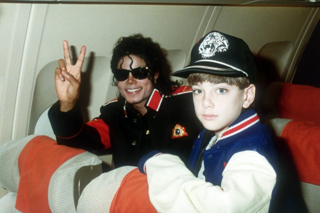 Kontroverze kolem filmu o Michaelu Jacksonovi: Proč v něm není Janet? Vyhýbá se zneužívání dětí?