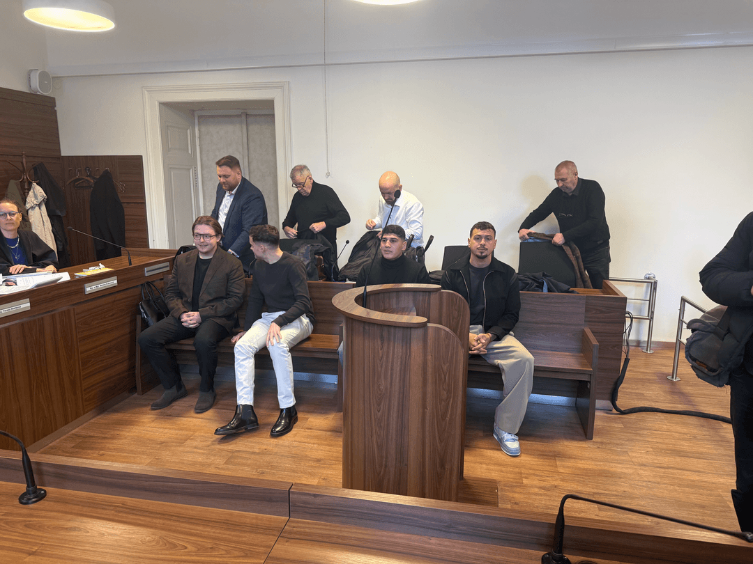 U soudu s Janem Strachem se promítala epizoda Detektoru lži s Lboyem, případ bude pokračovat v červnu