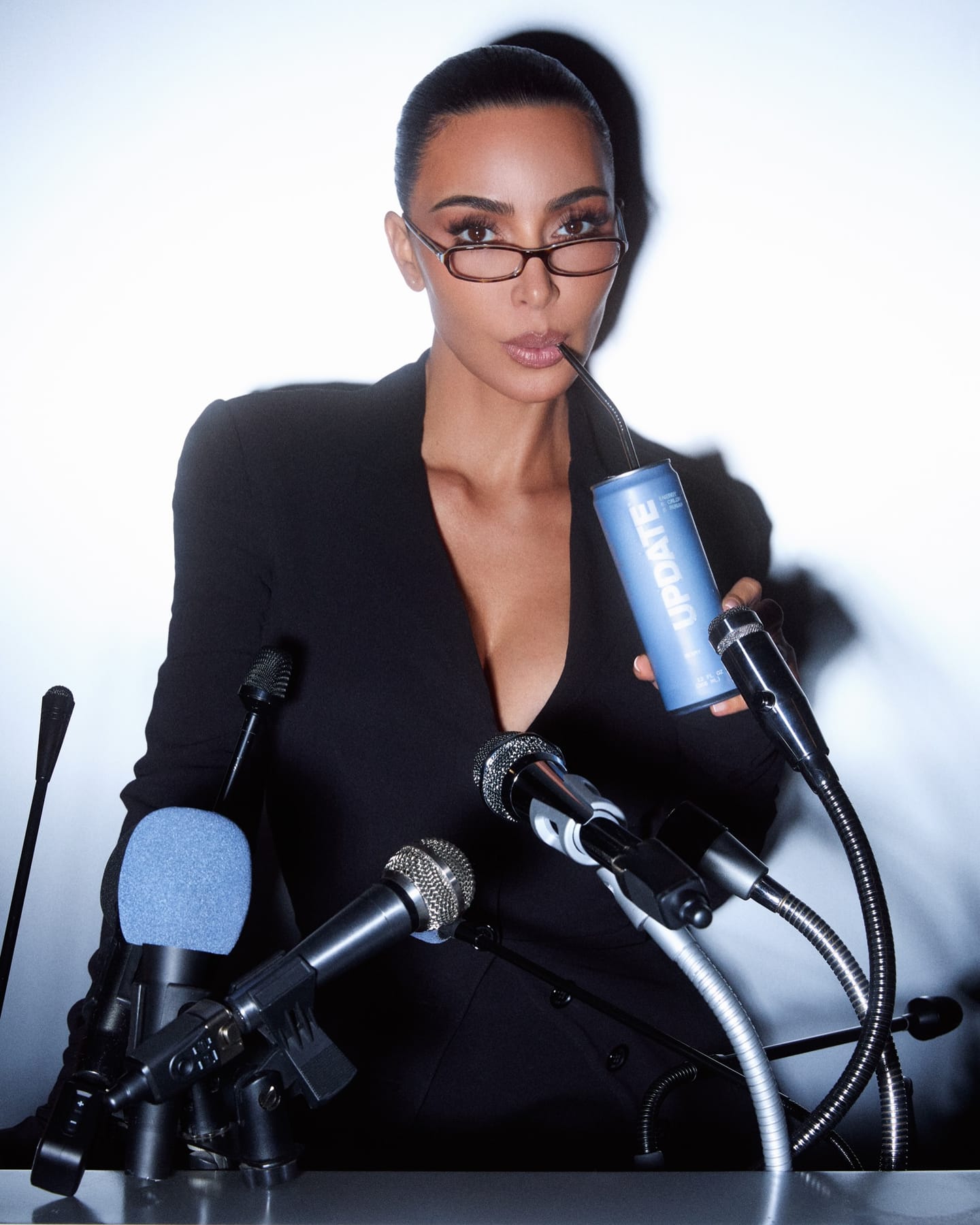 Kim Kardashian byla opět iconic a Tom Holland přepsal historii Hot Ones.