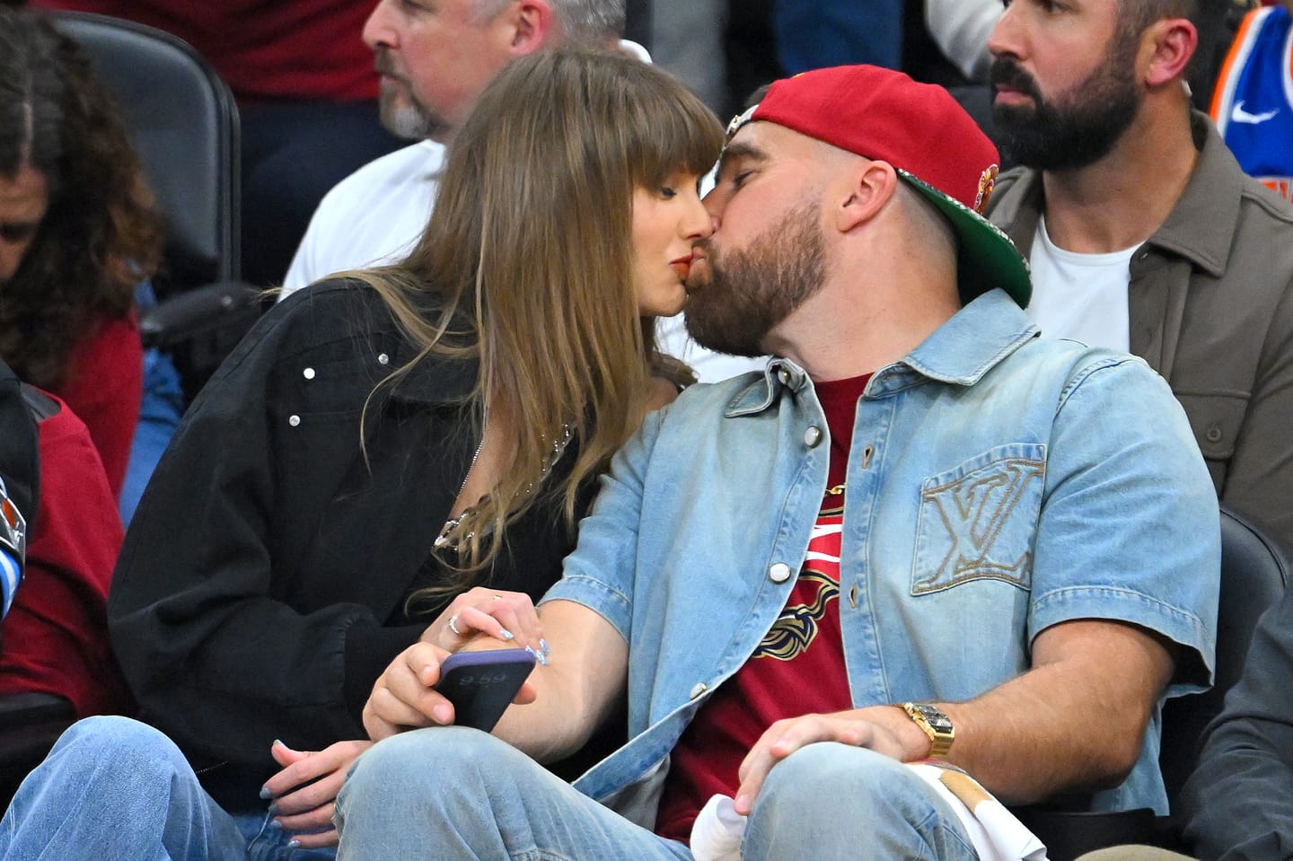 Hvězdy zářily ve Varech a Taylor Swift se vdala v Dioru 